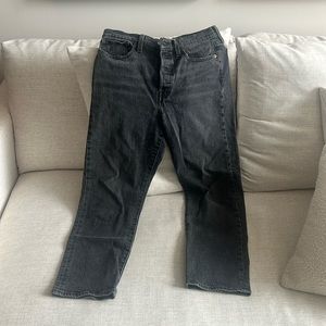 Levi’s wedgie straight Jean  size 28